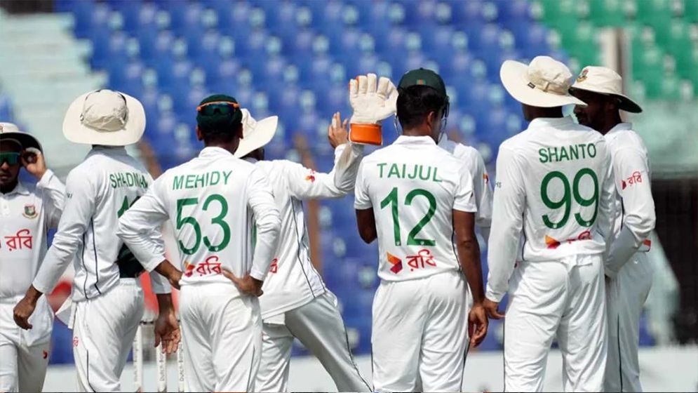 দক্ষিণ আফ্রিকার ব্যাটসম্যানদের দৃঢ়তা, বাংলাদেশের বোলিংয়ে চাপ