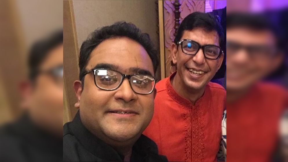 বিতর্কিত ময়ূখের সঙ্গে চঞ্চলের ছবি ভাইরাল, সমালোচনার ঝড়