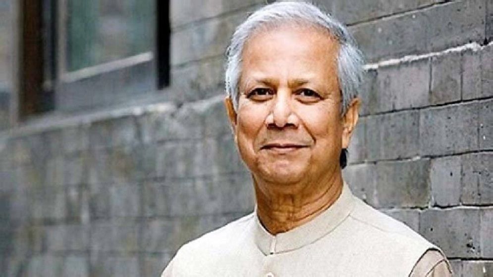 নিরাপদ সড়ক নিশ্চিত করতে অন্তর্বর্তী সরকার প্রচেষ্টা চালিয়ে যাচ্ছে: প্রধান উপদেষ্টা