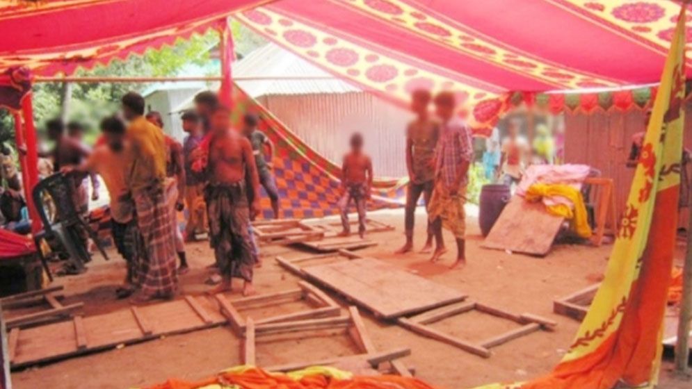 বৌভাতে মুরগির রোস্ট দিতে দেরি হওয়ায় সংঘর্ষ, অতঃপর...