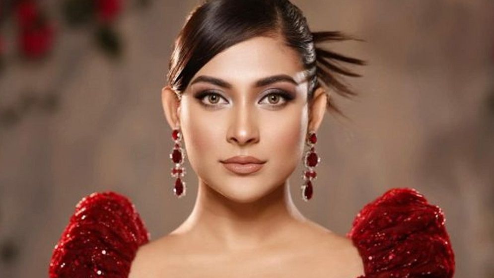এইচএসসি পরীক্ষার্থীদের নিয়ে যা বললেন মেহজাবীন
