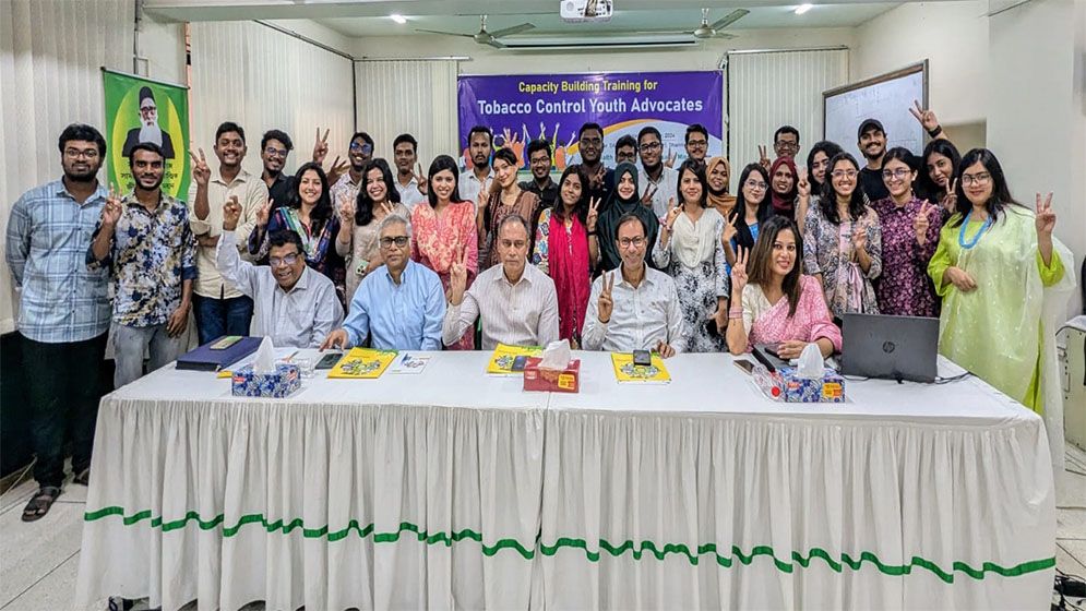 ৪৮ শতাংশ তরুণকে বাঁচাতে তামাক আইন শক্তিশালী করার দাবি