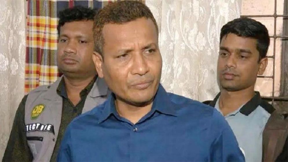 পুলিশের সাবেক ডিসি মশিউরসহ ৫ জনের বিরুদ্ধে মামলা