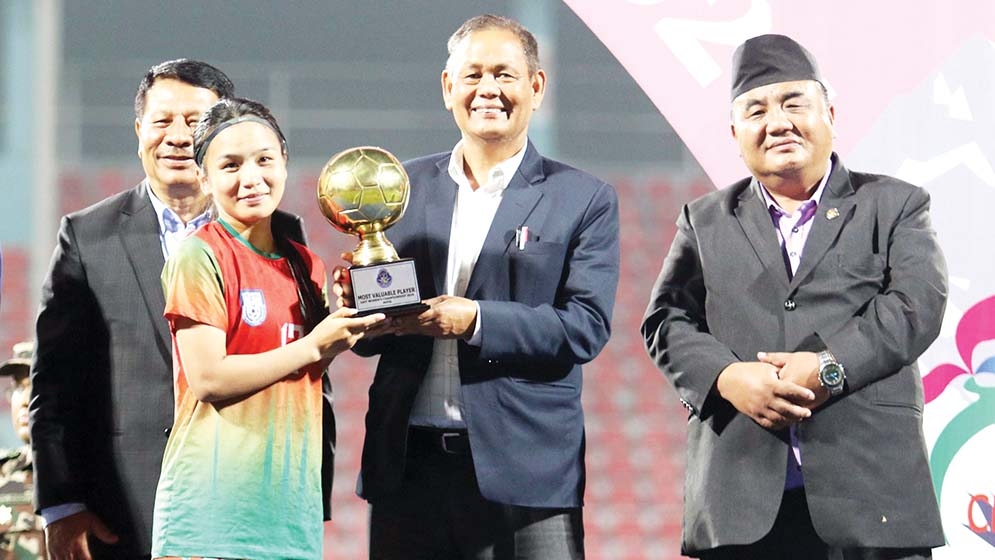 সাফজয়ী ঋতুপর্ণার গ্রামে বইছে খুশির জোয়ার