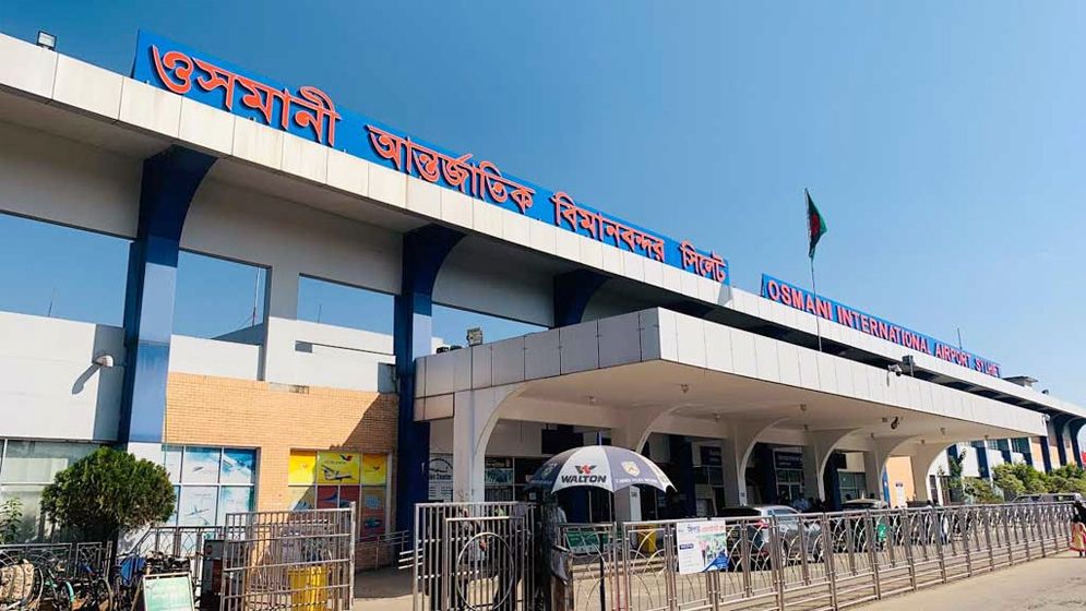 যাত্রীকে পুলিশে সোপর্দের ঘটনায় যে ব্যাখ্যা দিল বিমান