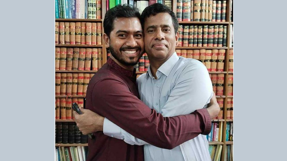 চিফ প্রসিকিউটর তাজুলকে নিয়ে নুরের বক্তব্য প্রত্যাহার