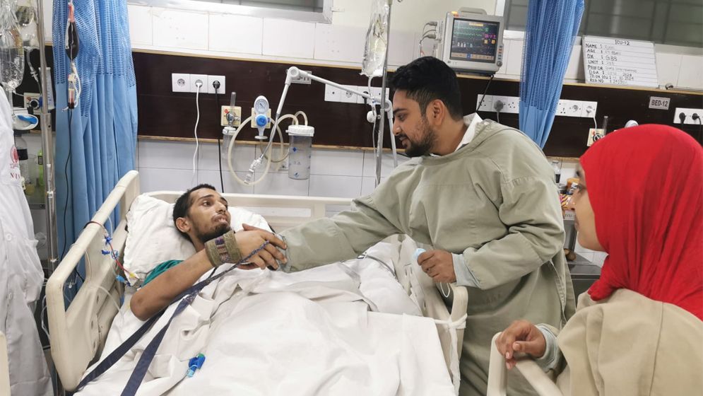 আহত কাজলকে থাইল্যান্ড নেয়া হচ্ছে, হাসপাতালে উপদেষ্টা নাহিদ