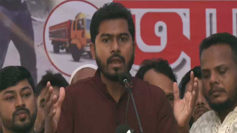 অন্তর্বর্তী সরকারের সমালোচনা করবোই: নুর