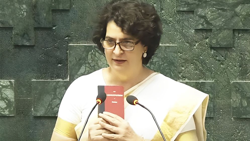 সংসদ সদস্য হিসেবে প্রথমবার সংসদে প্রিয়াঙ্কা গান্ধী, নিলেন শপথ