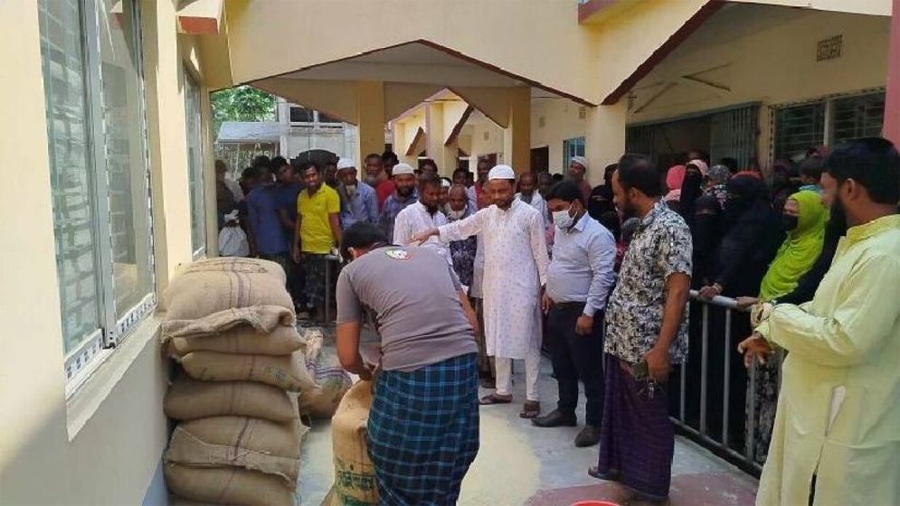 বিনামূল্যে ৩০ কেজি করে চাল দেবে সরকার, আবেদন যেভাবে