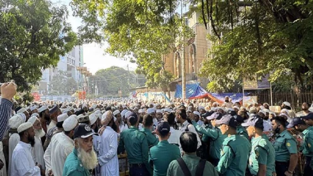 সড়ক ছাড়লেন সাদপন্থিরা