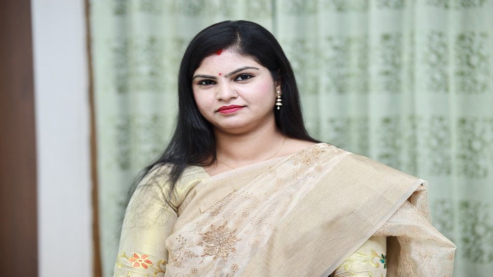 অপর্ণা রানী রাজবংশীর ‘পিরিতের প্রফেসর’