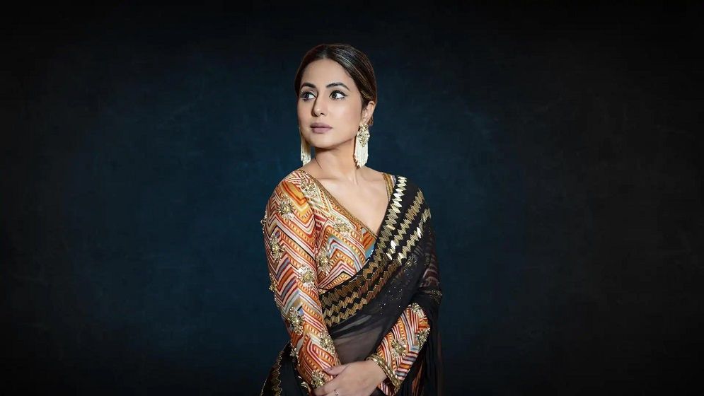 দুর্ঘটনার শিকার অভিনেত্রী হিনা