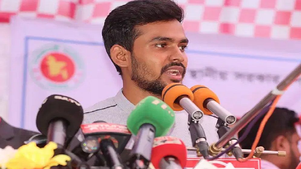রাষ্ট্রদ্রোহের ঘটনায় যুক্ত থাকলে সে যে–ই হোক ছাড় নয়: উপদেষ্টা আসিফ