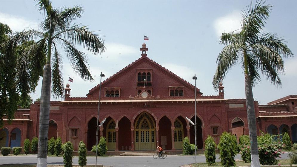 ইসকনকে সন্ত্রাসী বলায় ভারতের বিশ্ববিদ্যালয়ে ২ বাংলাদেশি শিক্ষার্থী নিষিদ্ধ