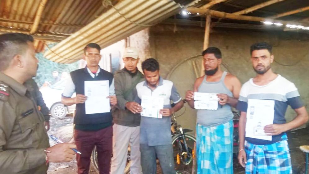 মণিপুরে সন্দেহভাজন ২৯ বাংলাদেশি আটক