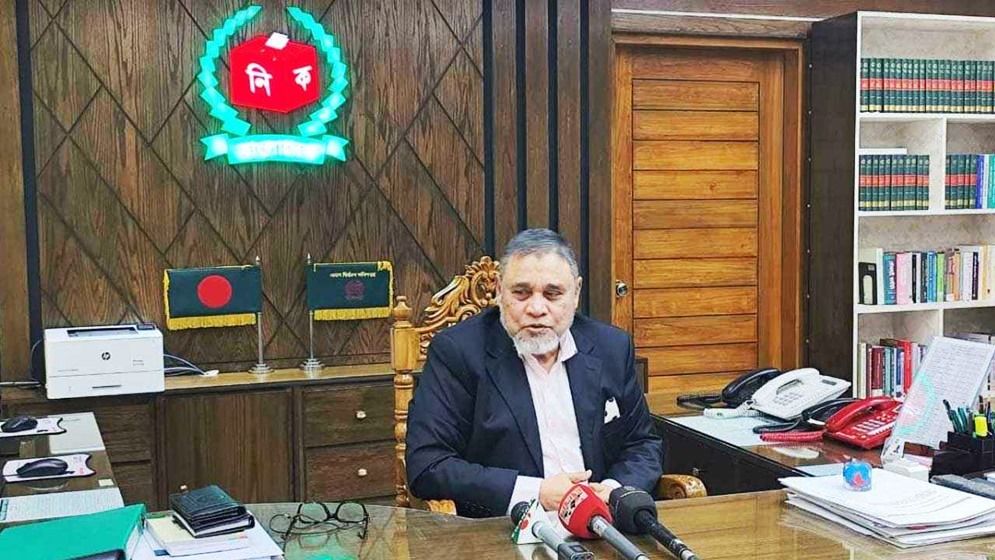জাতীয় নির্বাচন ব্যালটে হবে, ইভিএমে নয়