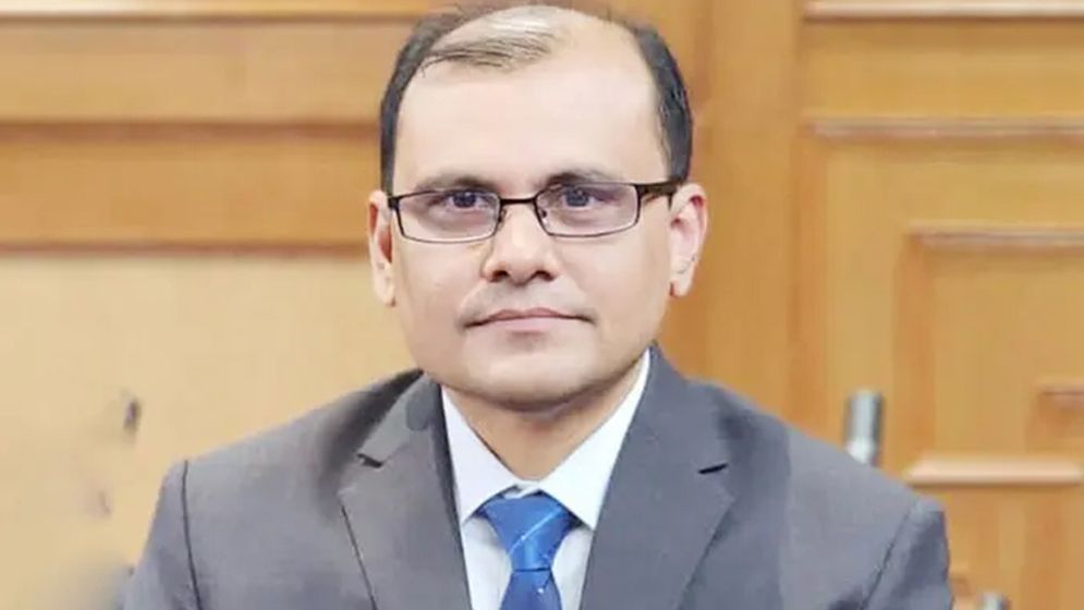 সদরপুরে ইউএনওকে পুনর্বহালের দাবিতে বিএনপি-জামায়াতের মানববন্ধন পালিত