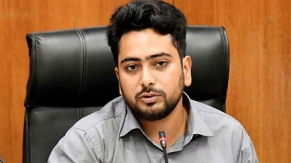 তথ্য উপদেষ্টার বক্তব্যে বিভ্রান্তি, জনসংযোগ কর্মকর্তা প্রত্যাহার