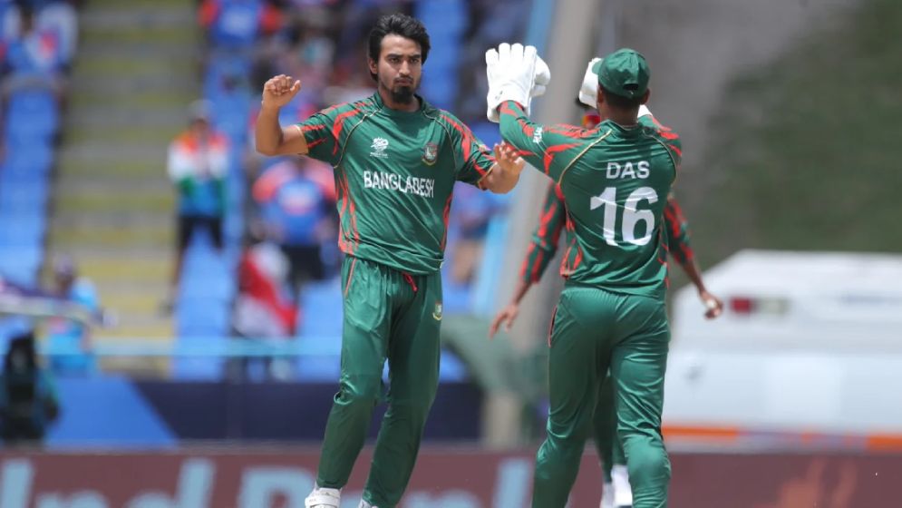 ৪২ রানে ৬ উইকেট নেই ওয়েস্ট ইন্ডিজের