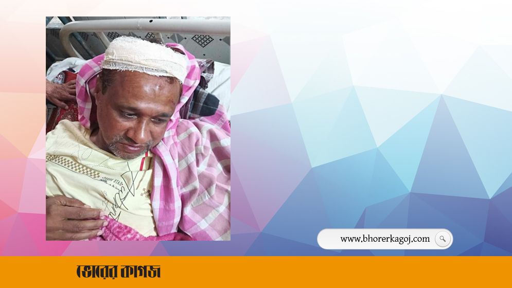 পুঠিয়ায় বখাটের হামলায় সাংবাদিক আহত