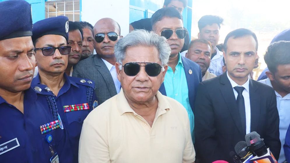 ভারতের সঙ্গে কেমন সম্পর্ক চায় বাংলাদেশ, জানালেন উপদেষ্টা সাখাওয়াত