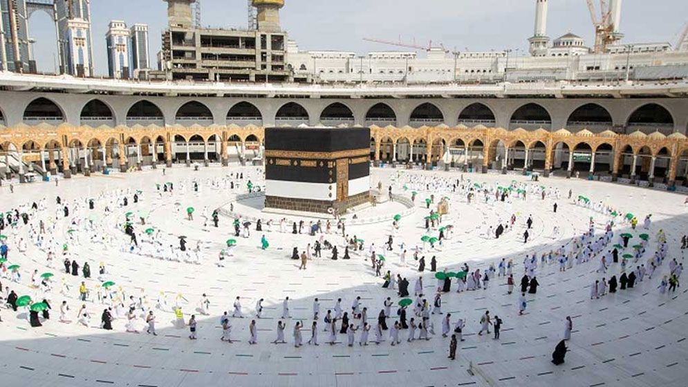 ওমরাহ পালনকারীদের জন্য সুখবর দিল সৌদি আরব