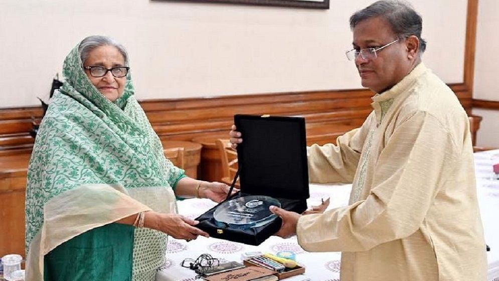 আ.লীগের বিজয় দিবস উদযাপনে শেখ হাসিনা-হাছান মাহমুদ
