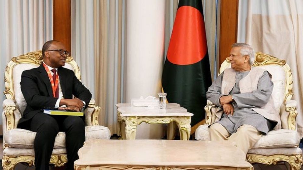 প্রধান উপদেষ্টার সঙ্গে বিশ্বব্যাংকের আবাসিক পরিচালকের সাক্ষাৎ, যে আলাপ হলো
