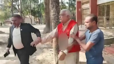 কুমিল্লায় বীর মুক্তিযোদ্ধাকে হেনস্তায় জড়িতদের বিরুদ্ধে কঠোর হুঁশিয়ারি সরকারের