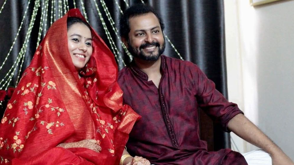 বিয়ে করলেন ‘বাজে স্বভাব’ গায়ক