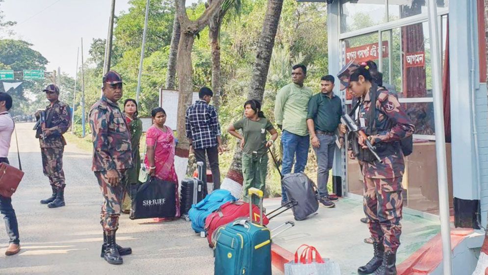 ত্রিপুরায় ‘জয় শ্রীরাম’ বলে বাংলাদেশিদের ওপর হামলা-মারধর