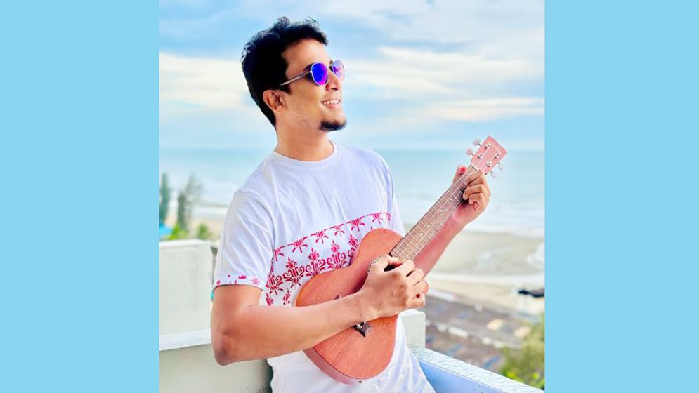 মাঝরাতে গায়ক তাসরিফের সামনে ‘সিনেমাটিক’ ছিনতাই