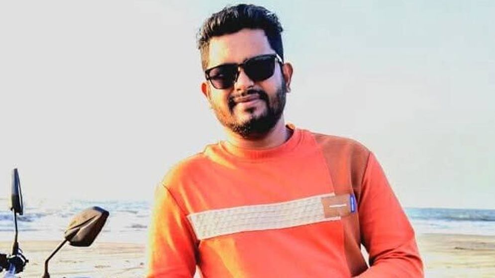 ব্যাডমিন্টন কোট থেকে ডেকে এনে ছাত্রদল কর্মীকে গুলি করে হত্যা