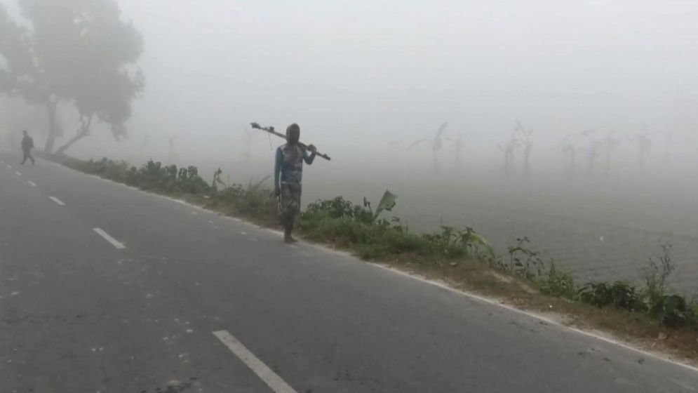 মৌসুমের সর্বনিম্ন তাপমাত্রায় কাঁপছে যে অঞ্চল