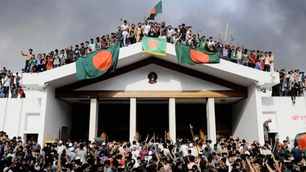 ফিরে দেখা ২০২৪ : একতরফা নির্বাচন থেকে সরকার পতন, নতুন বাংলাদেশের অগ্রযাত্রা