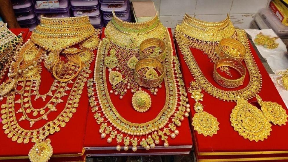 ইমিটেশন গয়না কালো হয়ে যাচ্ছে, যে উপায়ে হবে নতুনের মতো চকচকে