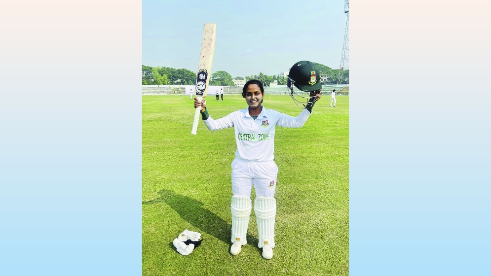 রেকর্ড গড়েই চলেছেন জ্যোতি