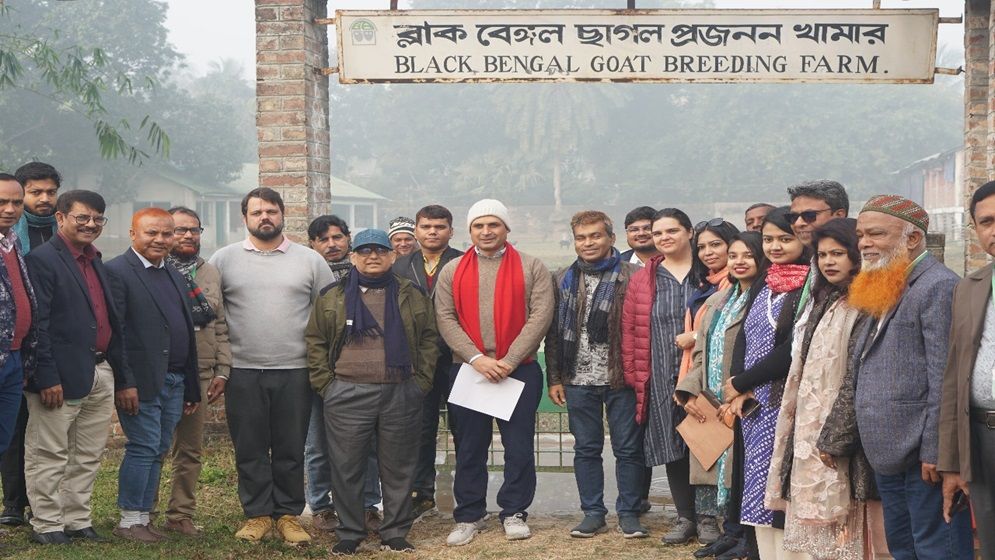 গো গ্রীন সেন্টারসহ ওয়েভের কৃষি উদ্যোগ পরিদর্শন করেছে আইপিএসি ও বাওবাব