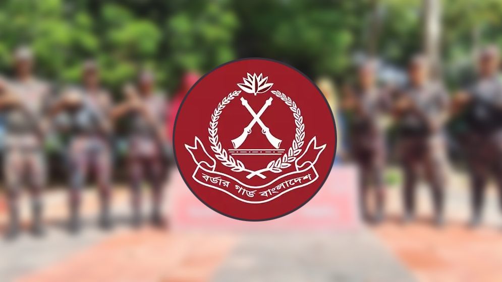 অবৈধভাবে সীমান্ত অতিক্রমের দায়ে ৪২৬ বাংলাদেশি ও ১৮ ভারতীয় নাগরিক আটক