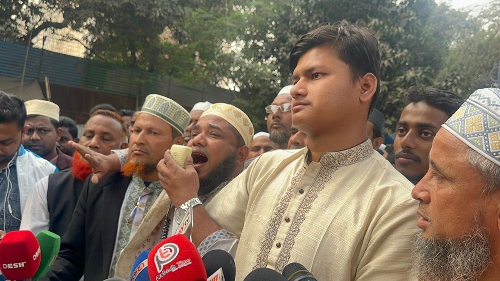 দাবি আদায় না হলে রাজপথ ছাড়বে না ইবতেদায়ী শিক্ষকরা