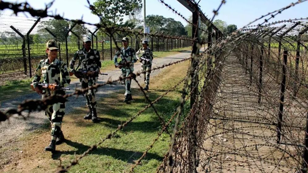 বাংলাদেশি অনুপ্রবেশকারীদের নিয়ে ভারতীয় গণমাধ্যম কেন সরব?