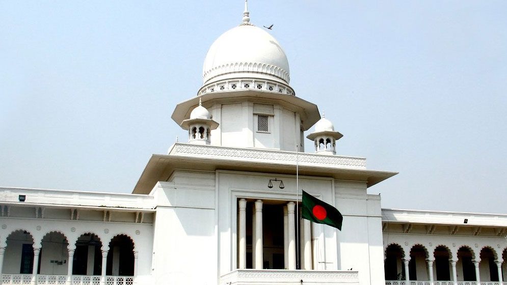 এক স্কুলে একই পরিবারের ১৬ জন কর্মরত: অভিযোগ তদন্তের নির্দেশ