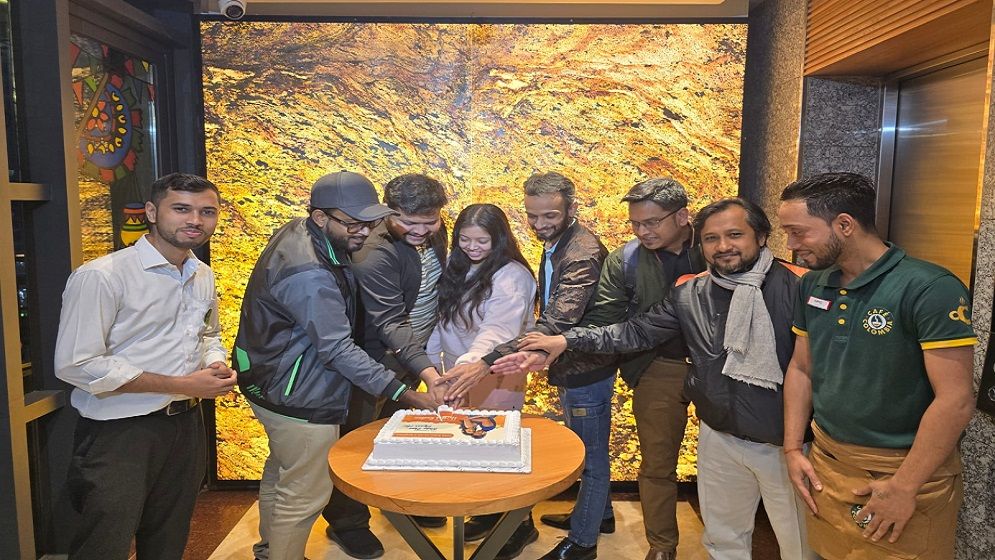 বাংলাদেশের ‘হৃতিক রোশান ফ্যান ক্লাব’ উদযাপন করলো প্রিয় তারকার ৫১তম জন্মদিন