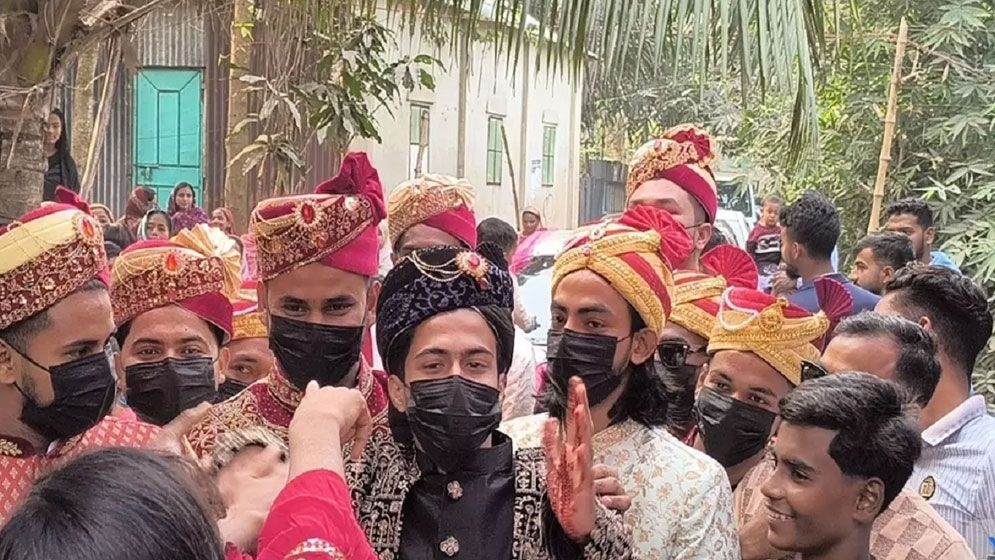 এক কনে, ২০ বর! কিশোরগঞ্জে বিয়ে বাড়িতে চাঞ্চল্যকর ঘটনা