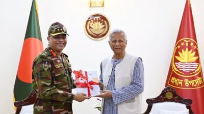 বিদেশি বিনিয়োগ টানতে ‘অর্থনৈতিক কূটনীতির’ তাগিদ প্রধান উপদেষ্টার