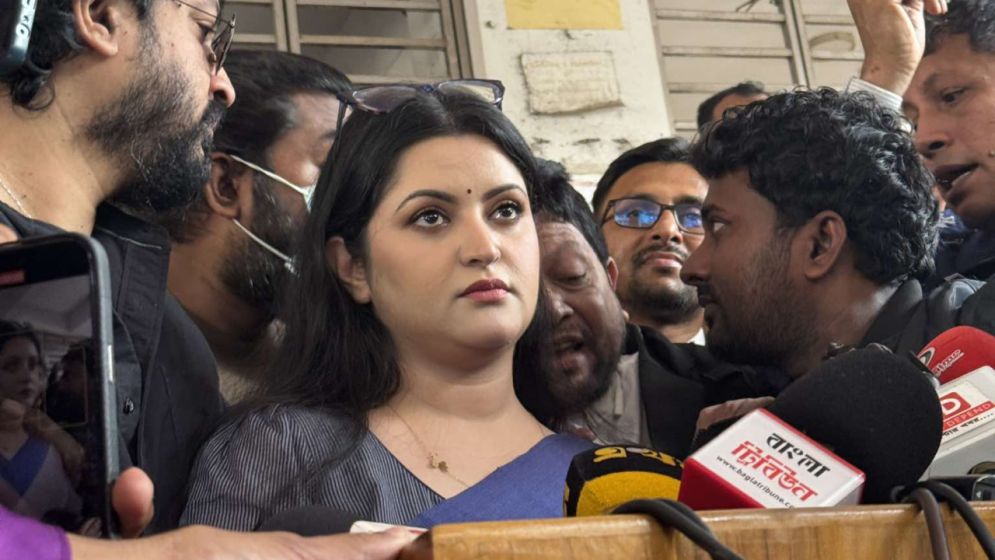 পরীমণিকে আদালতের ভর্ৎসনা