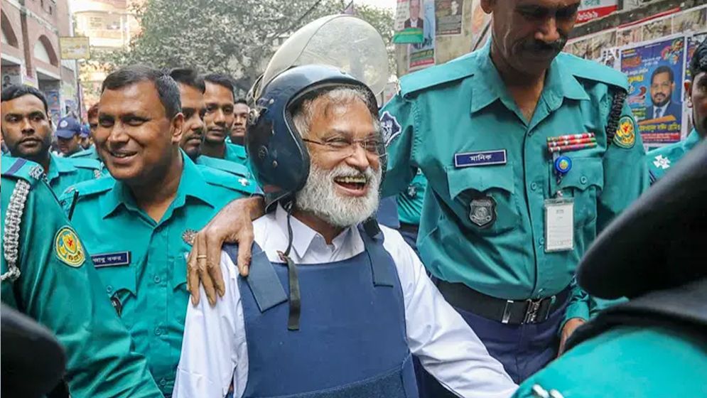 হাজি সেলিম কাঠগড়ায় চিৎকার করলেন কেন? যা বললেন আইনজীবী