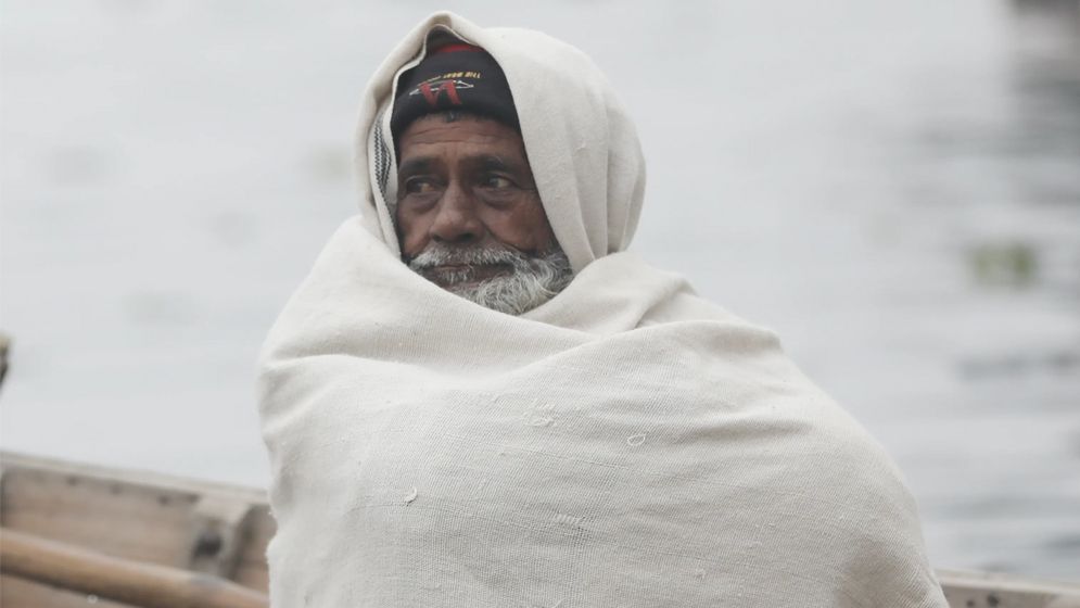 হাড় কাঁপানো শীতে বিপর্যস্ত পঞ্চগড়ের জনজীবন