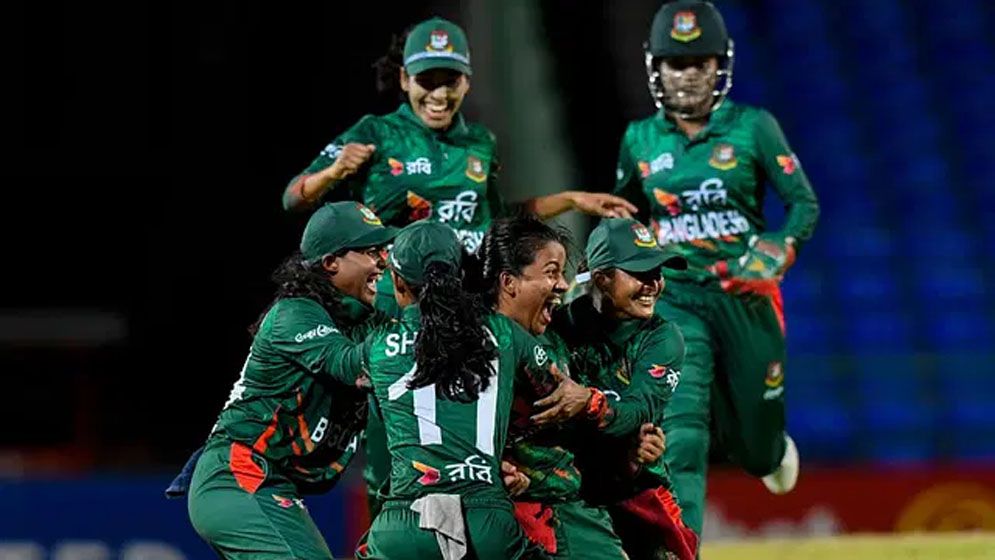 বিশ্বকাপে খেলার সম্ভাবনা টিকিয়ে রাখল বাংলাদেশের মেয়েরা